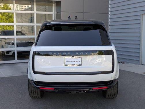 2025 Land Rover Range Rover P400 SE