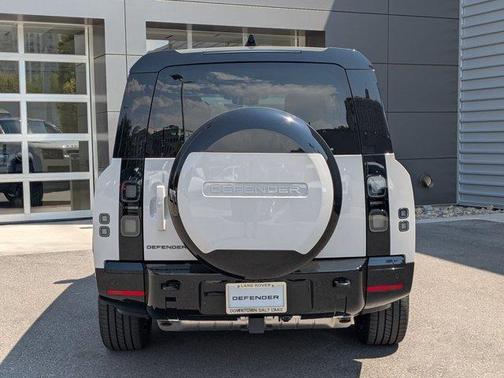 Borasco Grey 2026 Land Rover Defender P400 X-Dynamic SE
