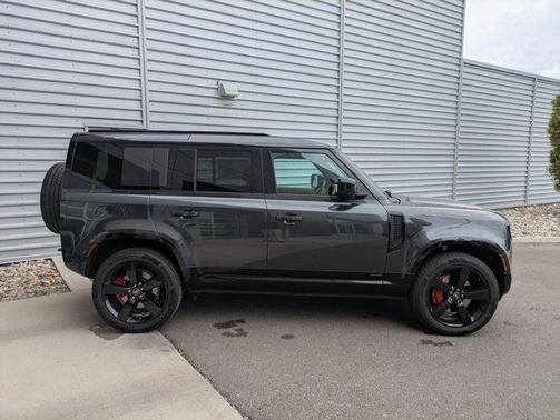 2025 Land Rover Defender P400 X