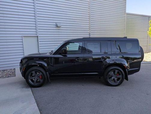 2025 Land Rover Defender P400 X