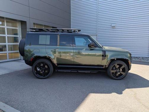 Woolstone Green 2026 Land Rover Defender P400 X-Dynamic SE