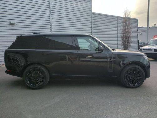 2026 Land Rover Range Rover P530 SE 7 Seat