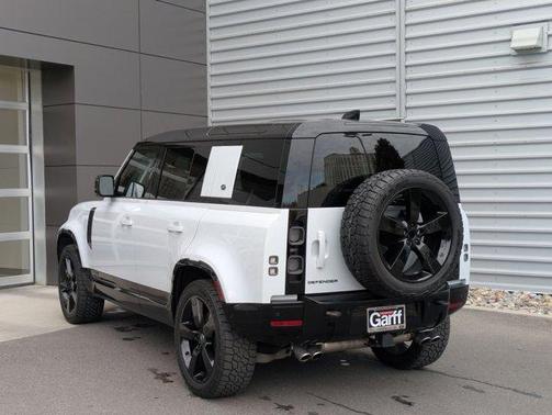 2023 Land Rover Defender 110 V8
