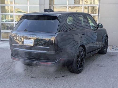 2025 Land Rover Range Rover P400 SE