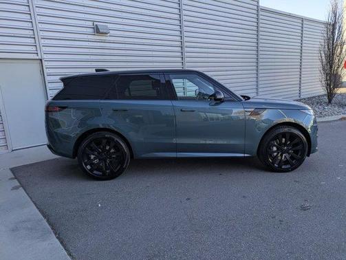 2026 Land Rover Range Rover Sport 5.0 Supercharged Dynamic