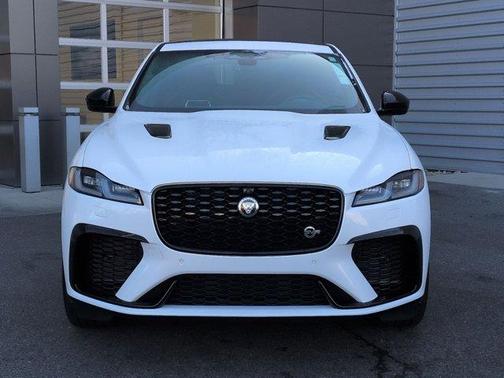 2024 Jaguar F-PACE SVR
