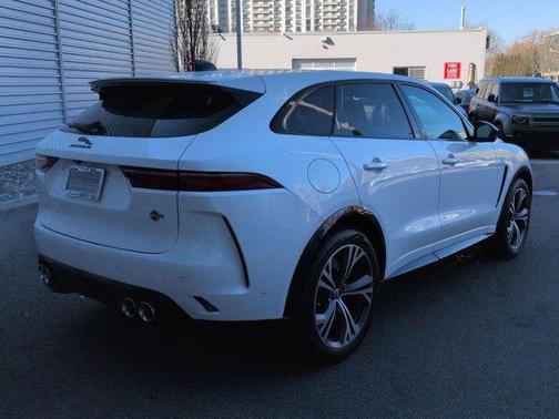 2024 Jaguar F-PACE SVR