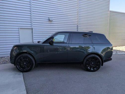2025 Land Rover Range Rover P530 SE