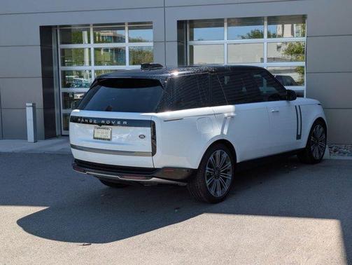 2023 Land Rover Range Rover P530 SE