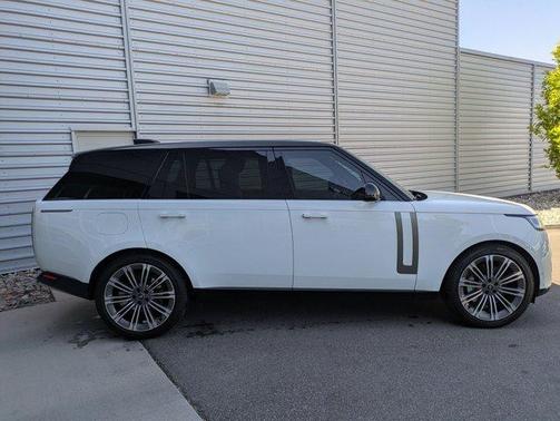 2023 Land Rover Range Rover P530 SE