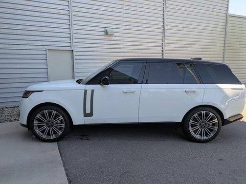 2023 Land Rover Range Rover P530 SE