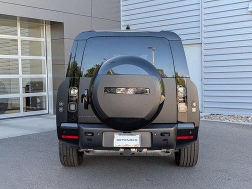 Santorini Black 2026 Land Rover Defender P400 X-Dynamic SE