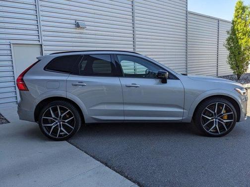 2022 Volvo XC60 Recharge Plug-In Hybrid T8 Polestar Engineered