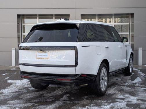 2026 Land Rover Range Rover P400 SE 7 Seat