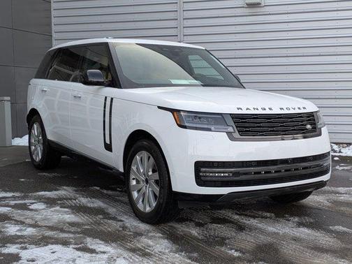 2026 Land Rover Range Rover P400 SE 7 Seat