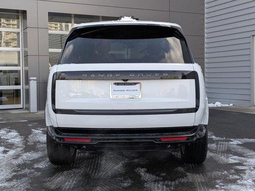 2026 Land Rover Range Rover P400 SE 7 Seat