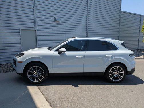 2024 Porsche Cayenne Base