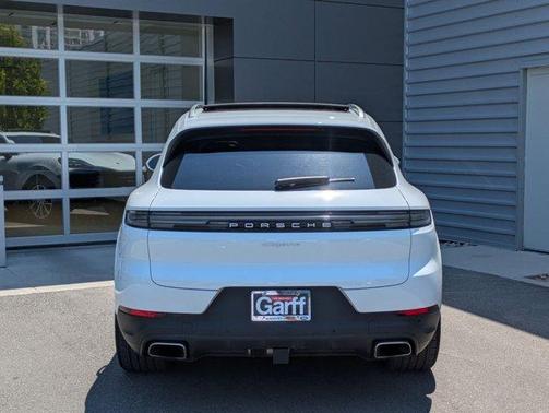 2024 Porsche Cayenne Base
