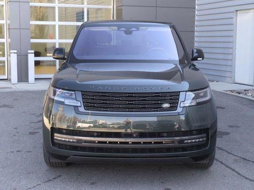 Belgravia Green 2023 Land Rover Range Rover P400 SE