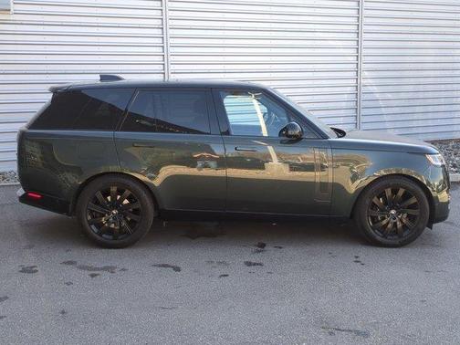 Belgravia Green 2023 Land Rover Range Rover P400 SE