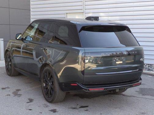 Belgravia Green 2023 Land Rover Range Rover P400 SE