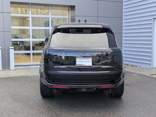 2026 Land Rover Range Rover P400 SE