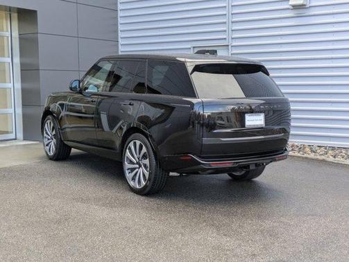 2026 Land Rover Range Rover P400 SE