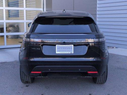 Santorini Black 2026 Land Rover Range Rover Velar Dynamic SE