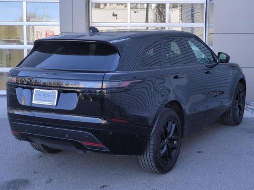 Santorini Black 2026 Land Rover Range Rover Velar Dynamic SE