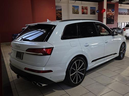 Glacier White Metallic 2021 Audi SQ7 4.0T Premium Plus
