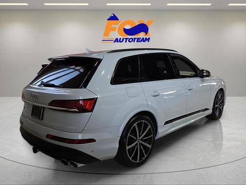 Glacier White Metallic 2021 Audi SQ7 4.0T Premium Plus
