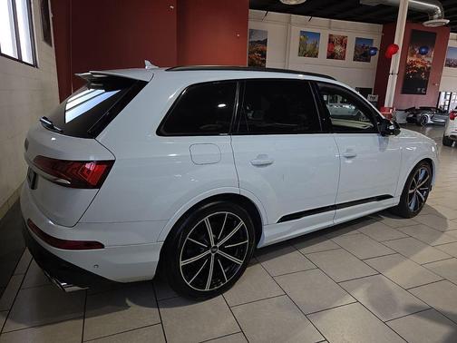 Glacier White Metallic 2021 Audi SQ7 4.0T Premium Plus
