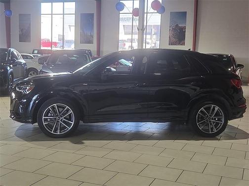 2023 Audi Q3 45 S line Premium