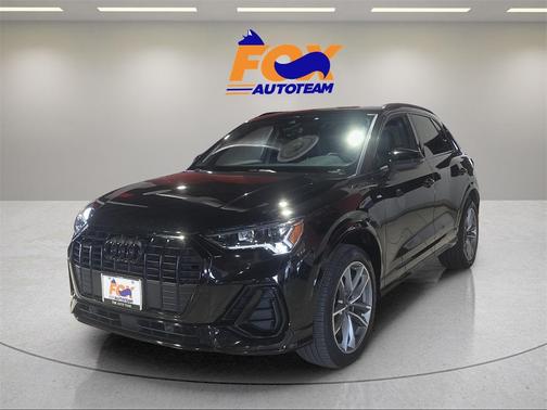 2023 Audi Q3 45 S line Premium