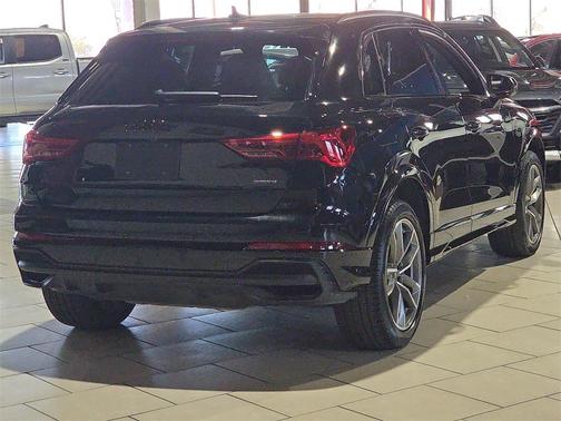 2023 Audi Q3 45 S line Premium