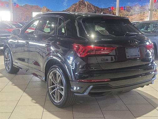 2023 Audi Q3 45 S line Premium