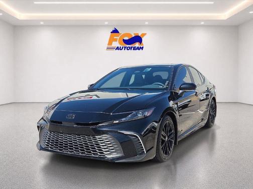 Midnight Black Metallic 2025 Toyota Camry SE