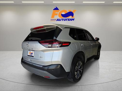 Brilliant Silver Metallic 2022 Nissan Rogue SV