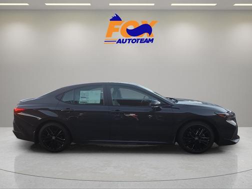 UNDERGROUND 2026 Toyota Camry SE