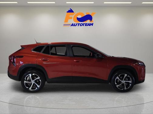 Cayenne Orange Metallic 2024 Chevrolet Trax 1RS