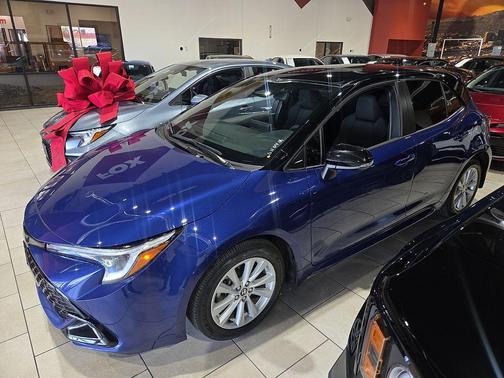 Midnight Black Metallic 2025 Toyota Corolla Hatchback SE