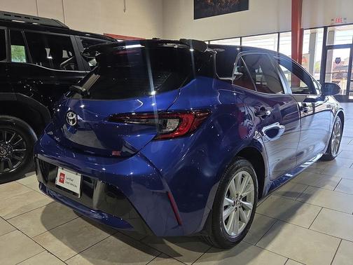 Midnight Black Metallic 2025 Toyota Corolla Hatchback SE