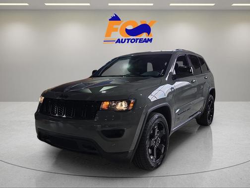 Sting Gray Clearcoat 2021 Jeep Grand Cherokee Laredo X