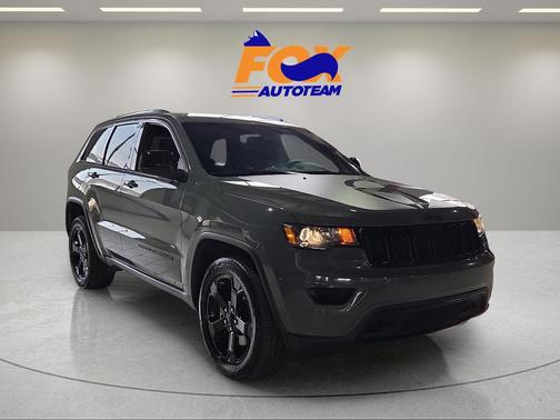 Sting Gray Clearcoat 2021 Jeep Grand Cherokee Laredo X