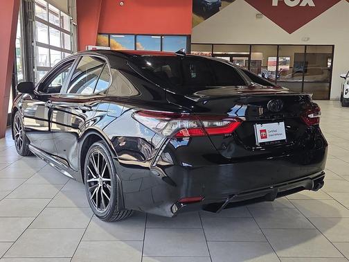 Midnight Black Metallic 2023 Toyota Camry SE
