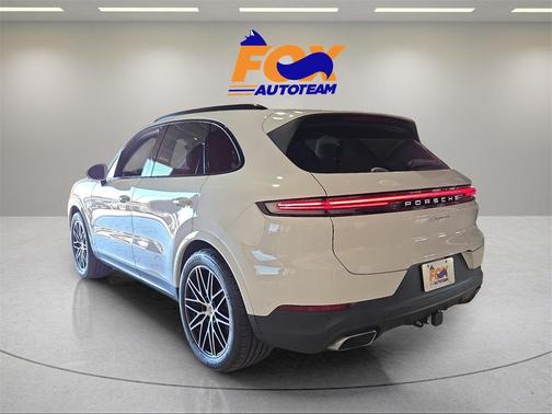 2024 Porsche Cayenne Base