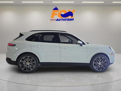 2024 Porsche Cayenne Base