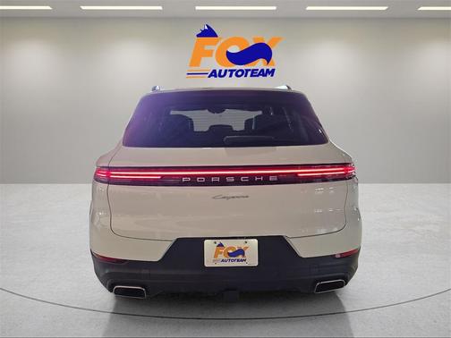2024 Porsche Cayenne Base