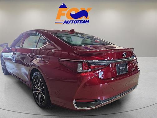 2025 Lexus ES 300h Base