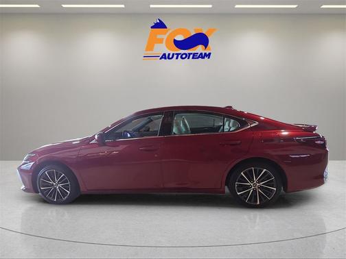 2025 Lexus ES 300h Base